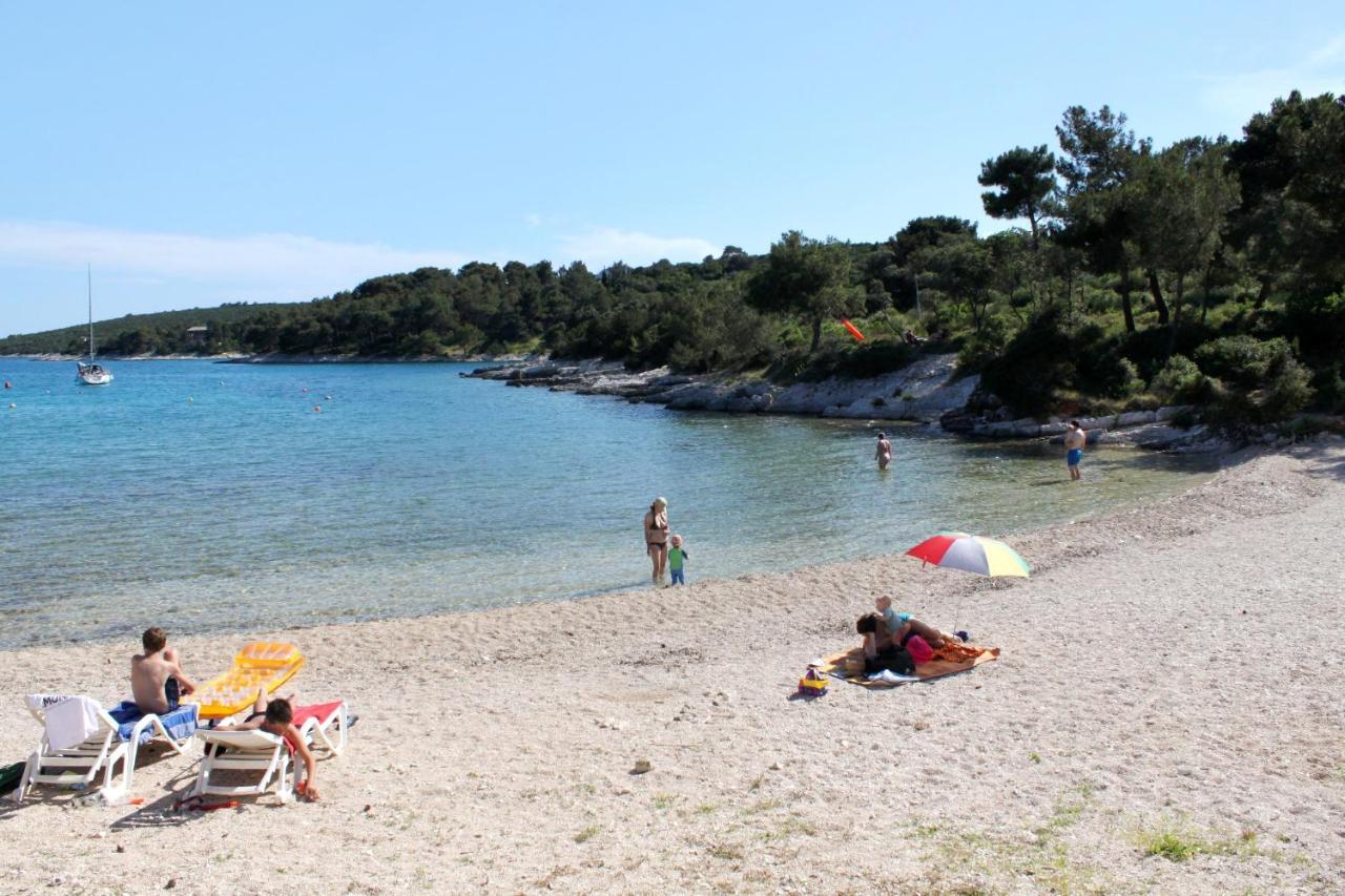 Apartments And Rooms With Parking Space Cunski, Losinj - 2498 المظهر الخارجي الصورة