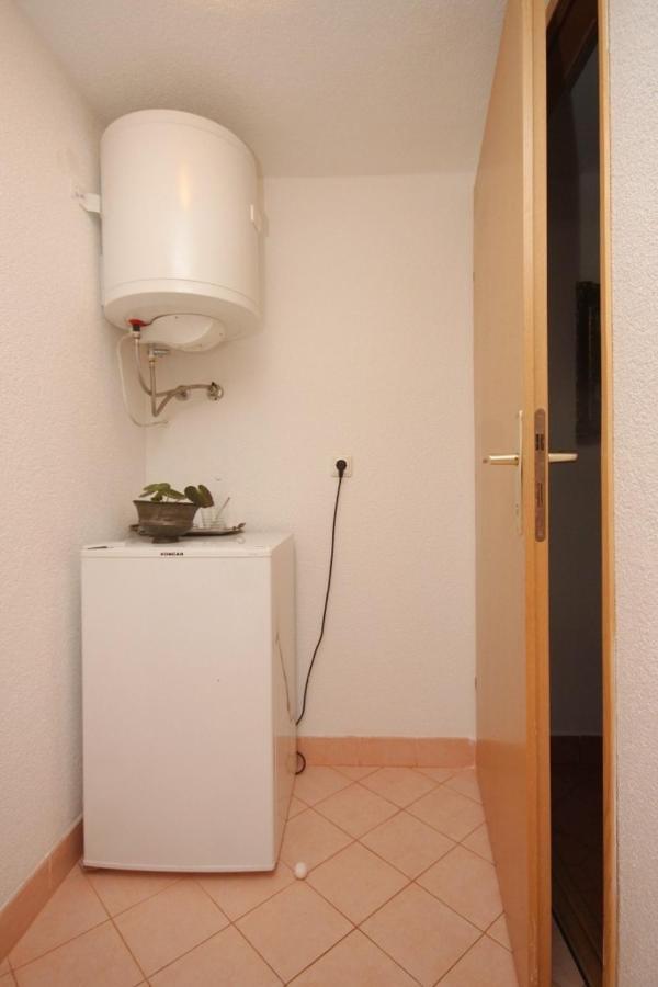 Apartments And Rooms With Parking Space Cunski, Losinj - 2498 المظهر الخارجي الصورة