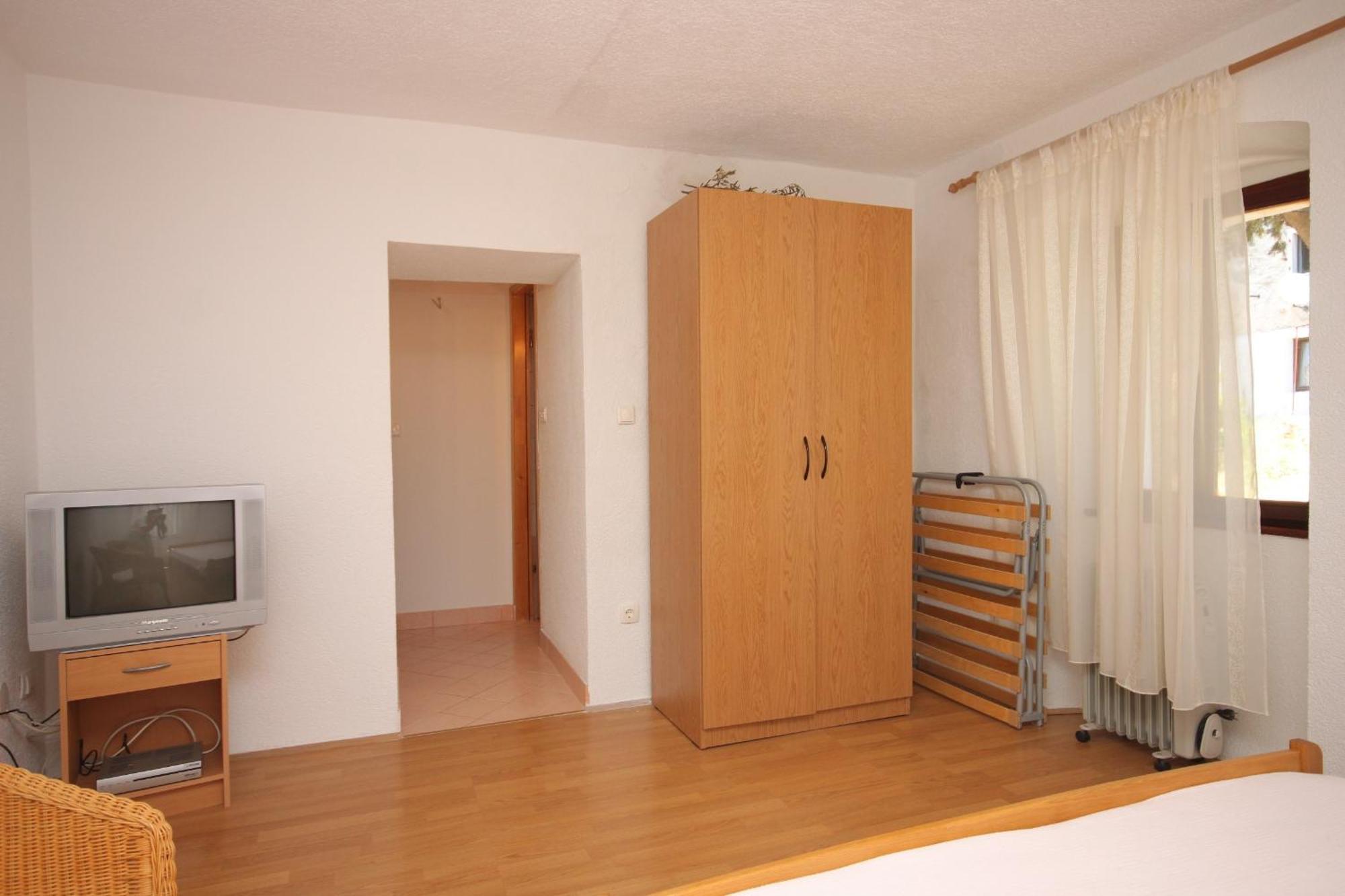 Apartments And Rooms With Parking Space Cunski, Losinj - 2498 الغرفة الصورة